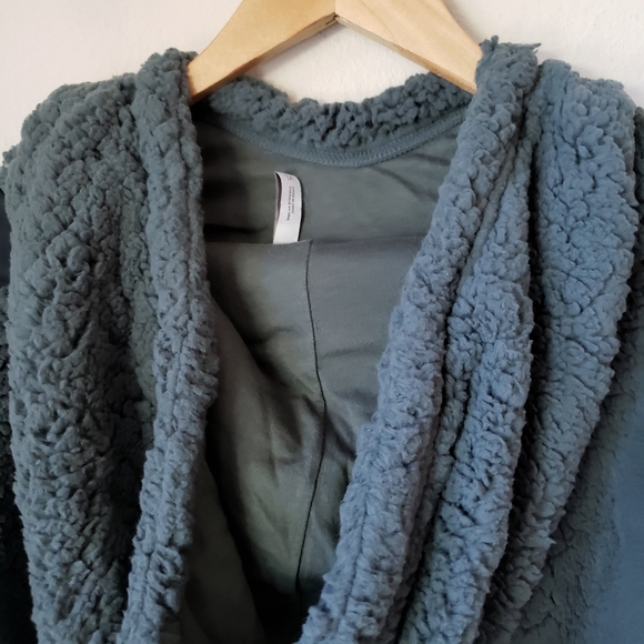 Zella | Fleece Sherpa Funnel Neck Hooded Pullover - Picture 6 of 10